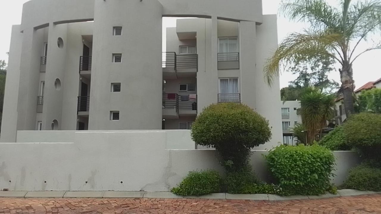 The Apartment On Katherine Street In Central Sandton Johannesbourg Extérieur photo